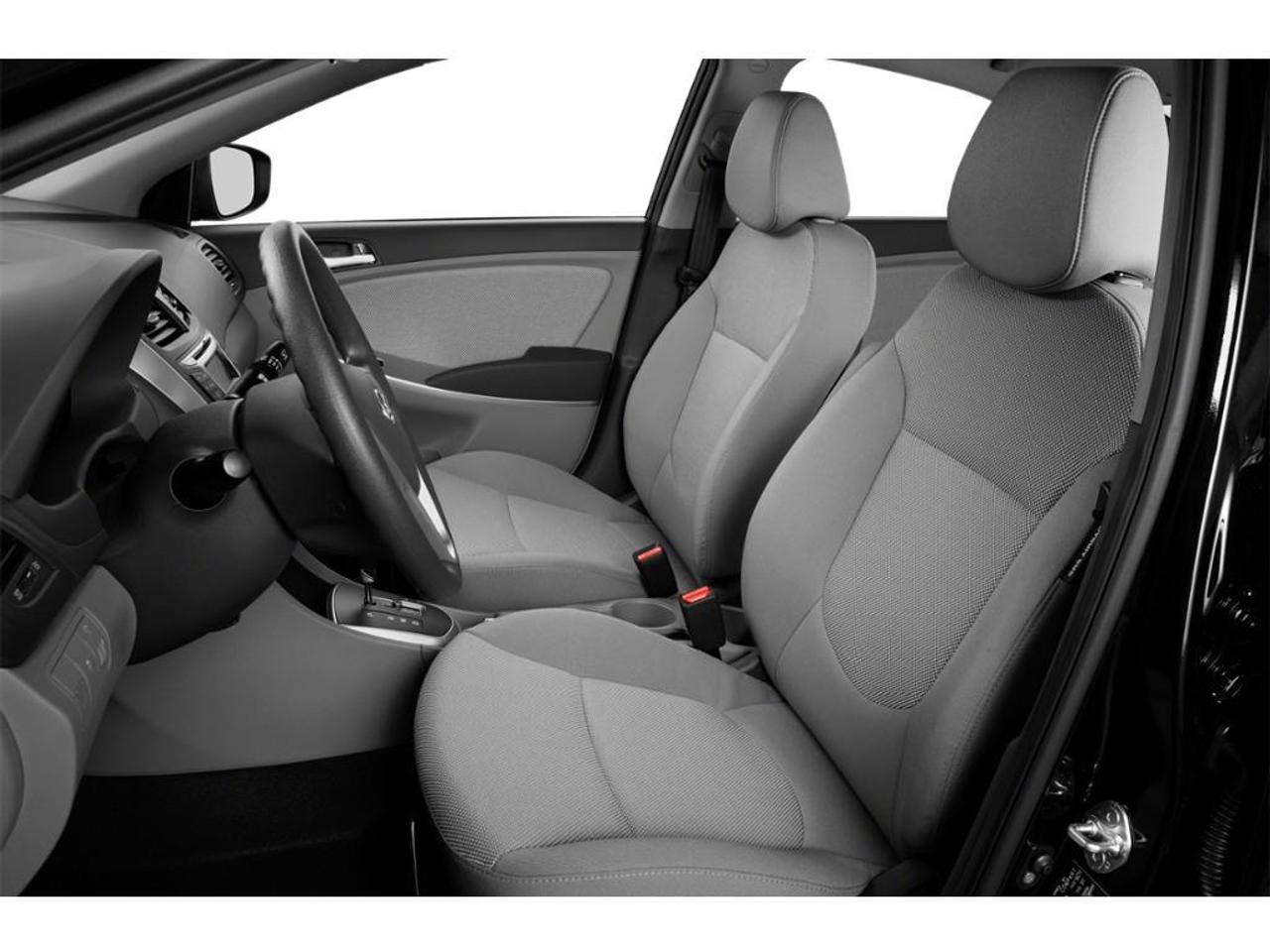 2014 Hyundai Accent GL Photo