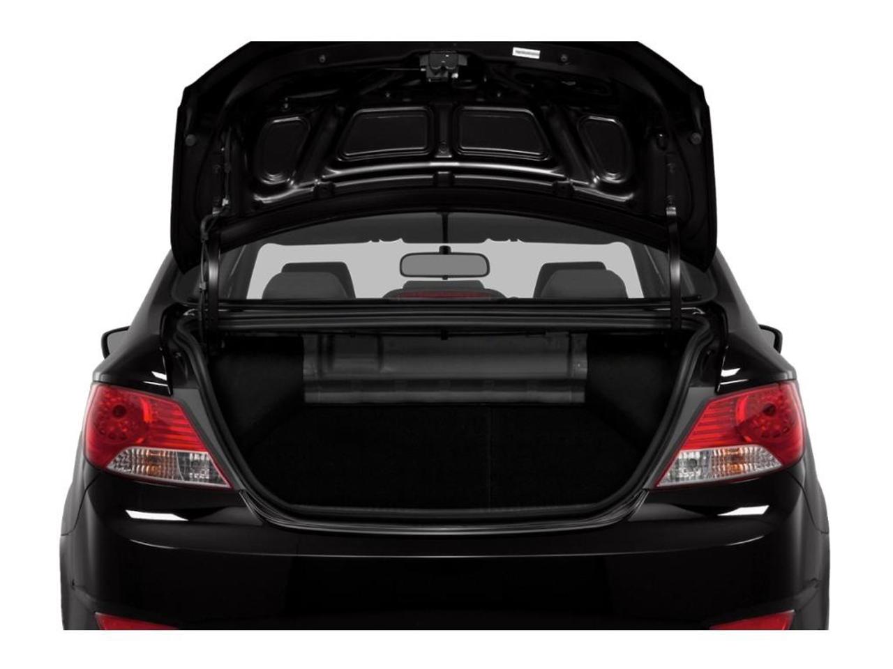2014 Hyundai Accent GL Photo
