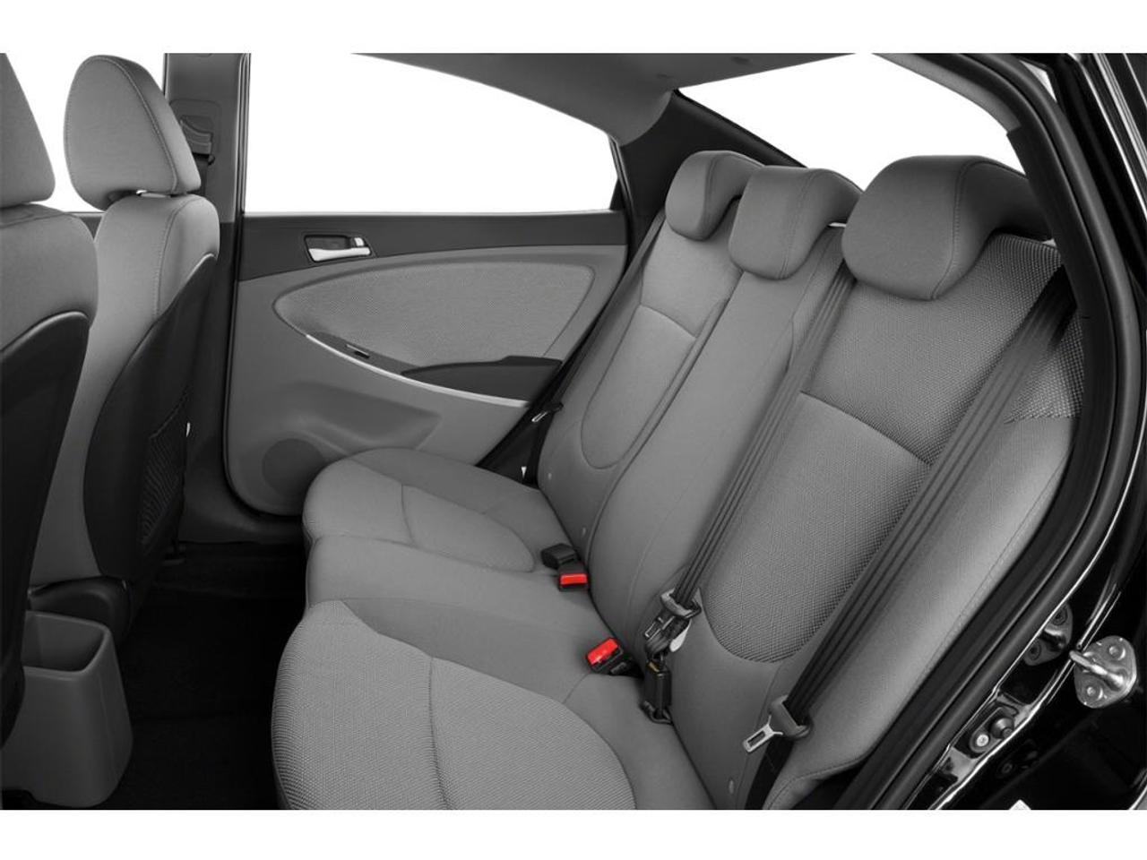 2014 Hyundai Accent GL Photo