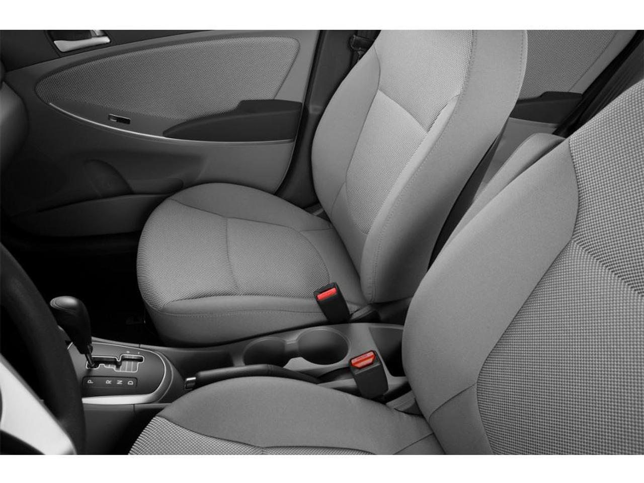 2014 Hyundai Accent GL Photo