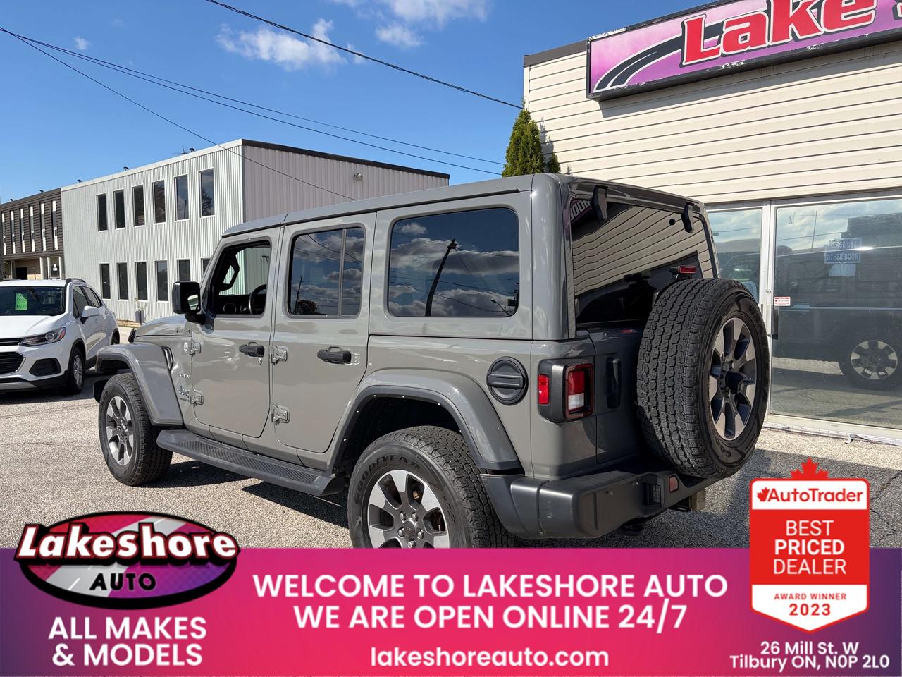 2023 Jeep Wrangler Sahara Photo