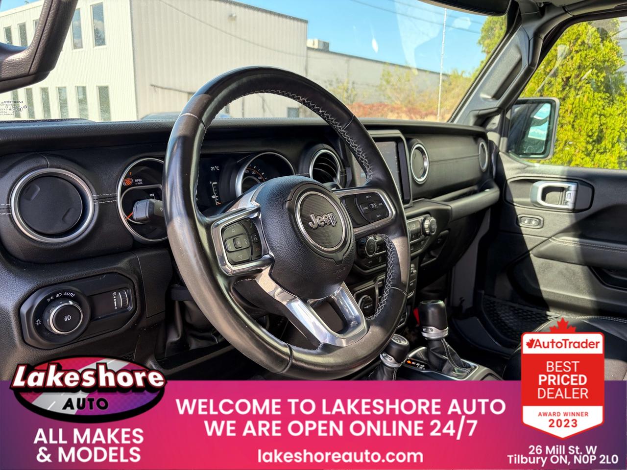 2023 Jeep Wrangler Sahara Photo