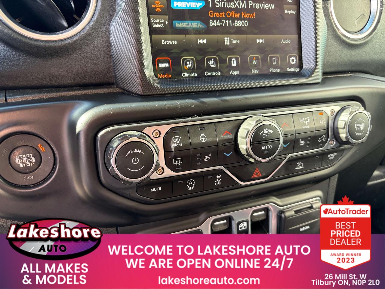 2023 Jeep Wrangler Sahara Photo
