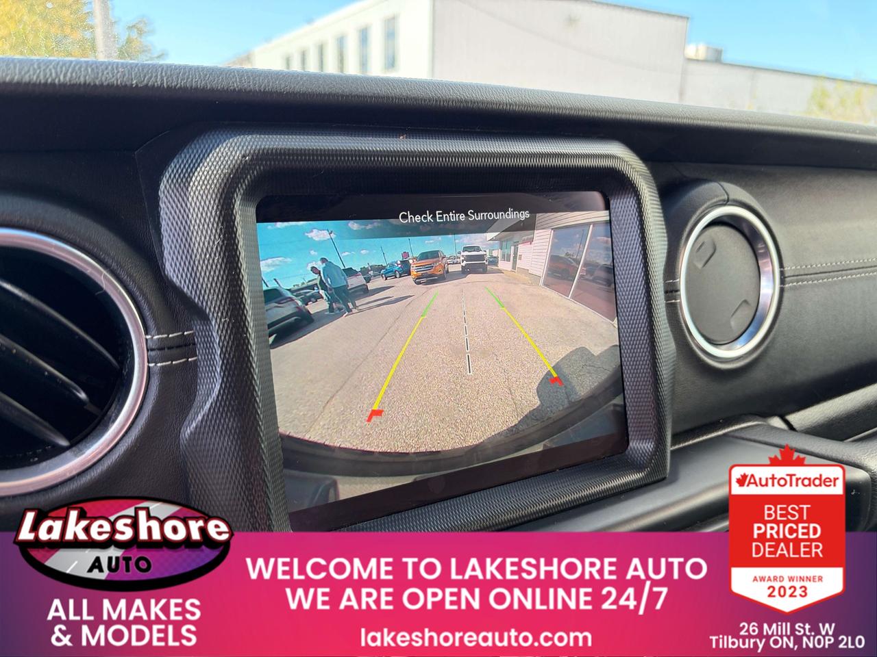 2023 Jeep Wrangler Sahara Photo