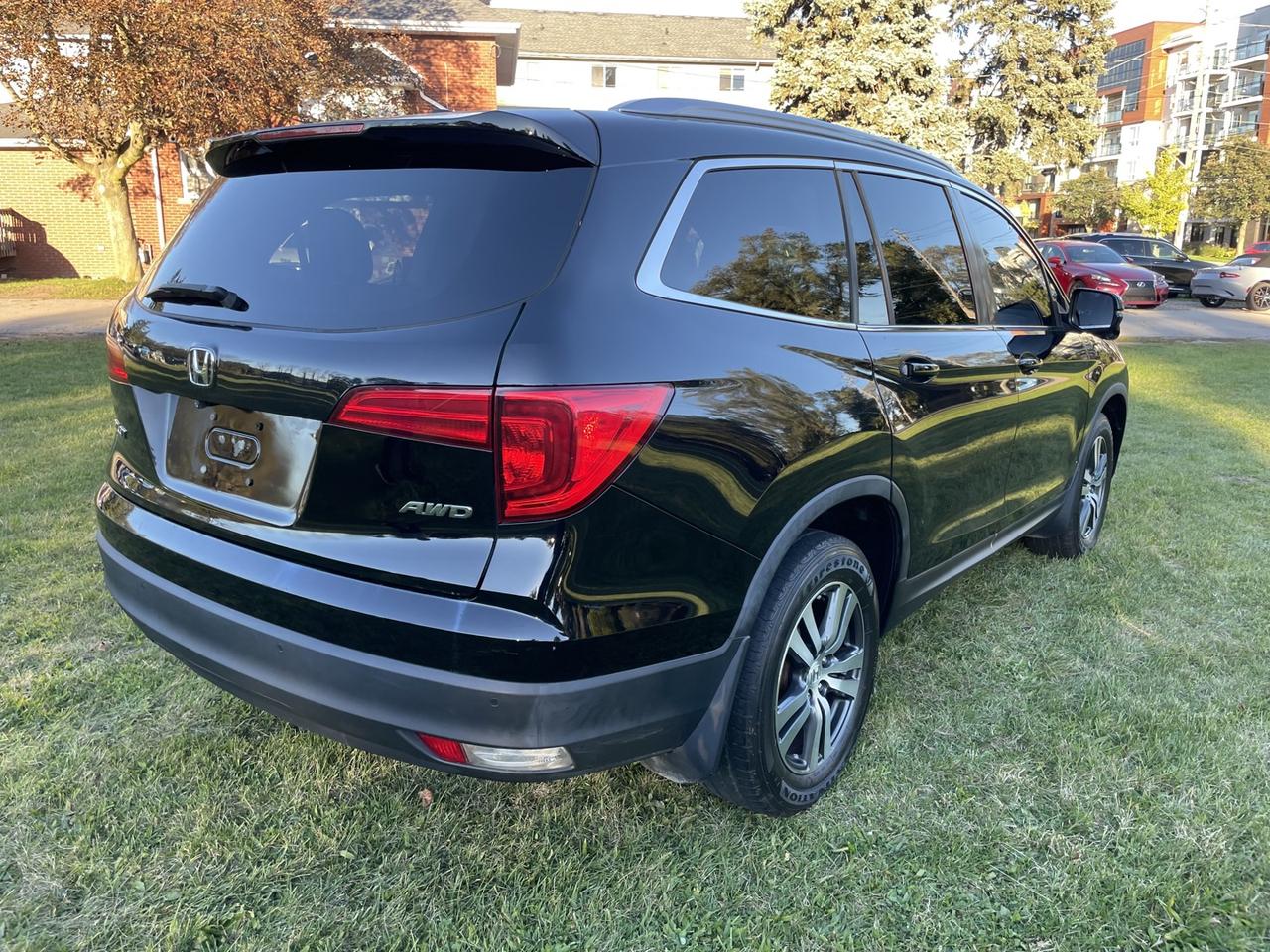 2017 Honda Pilot EX-L w/RES AWD *7 Seats Photo