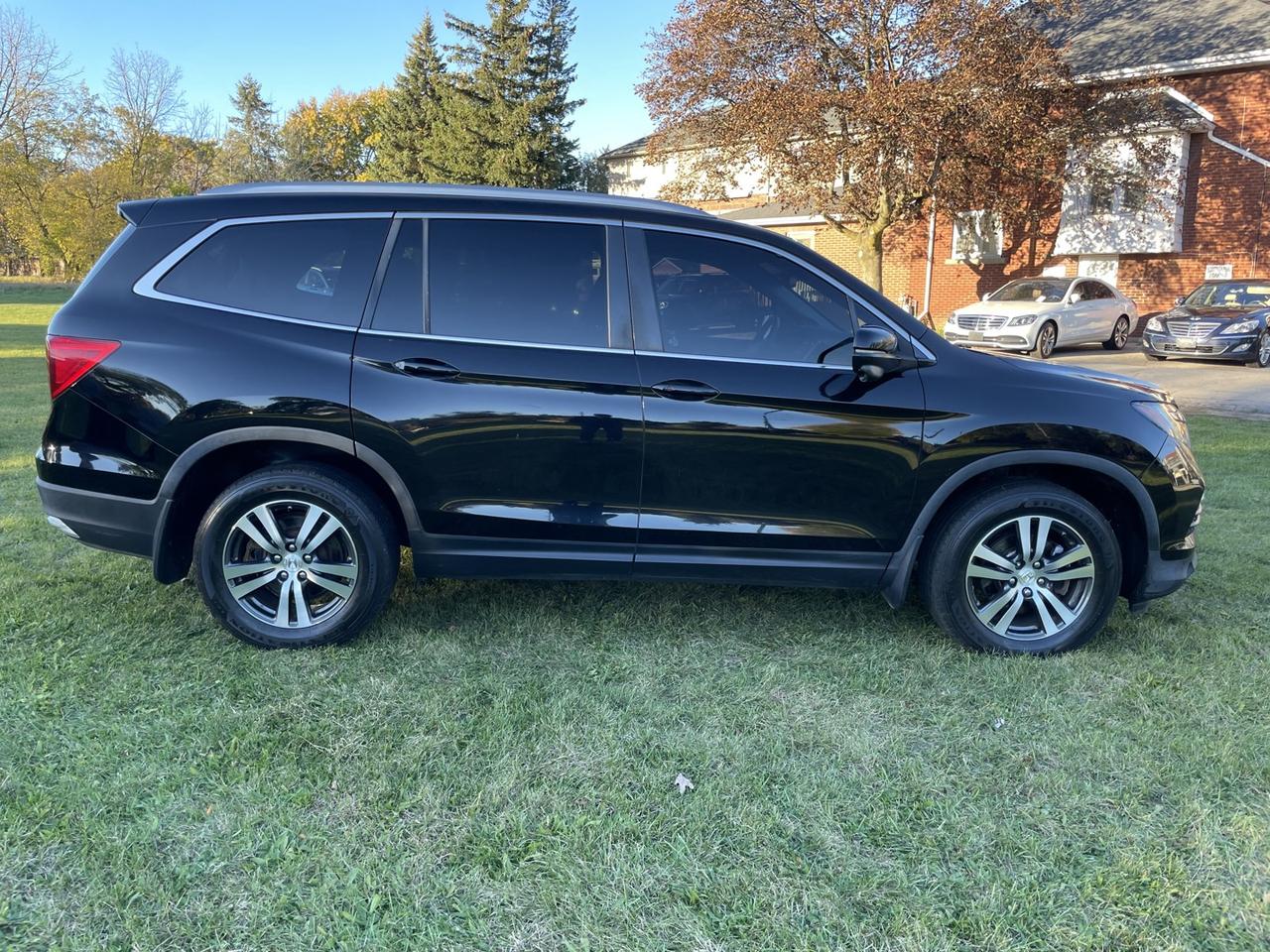 2017 Honda Pilot EX-L w/RES AWD *7 Seats Photo