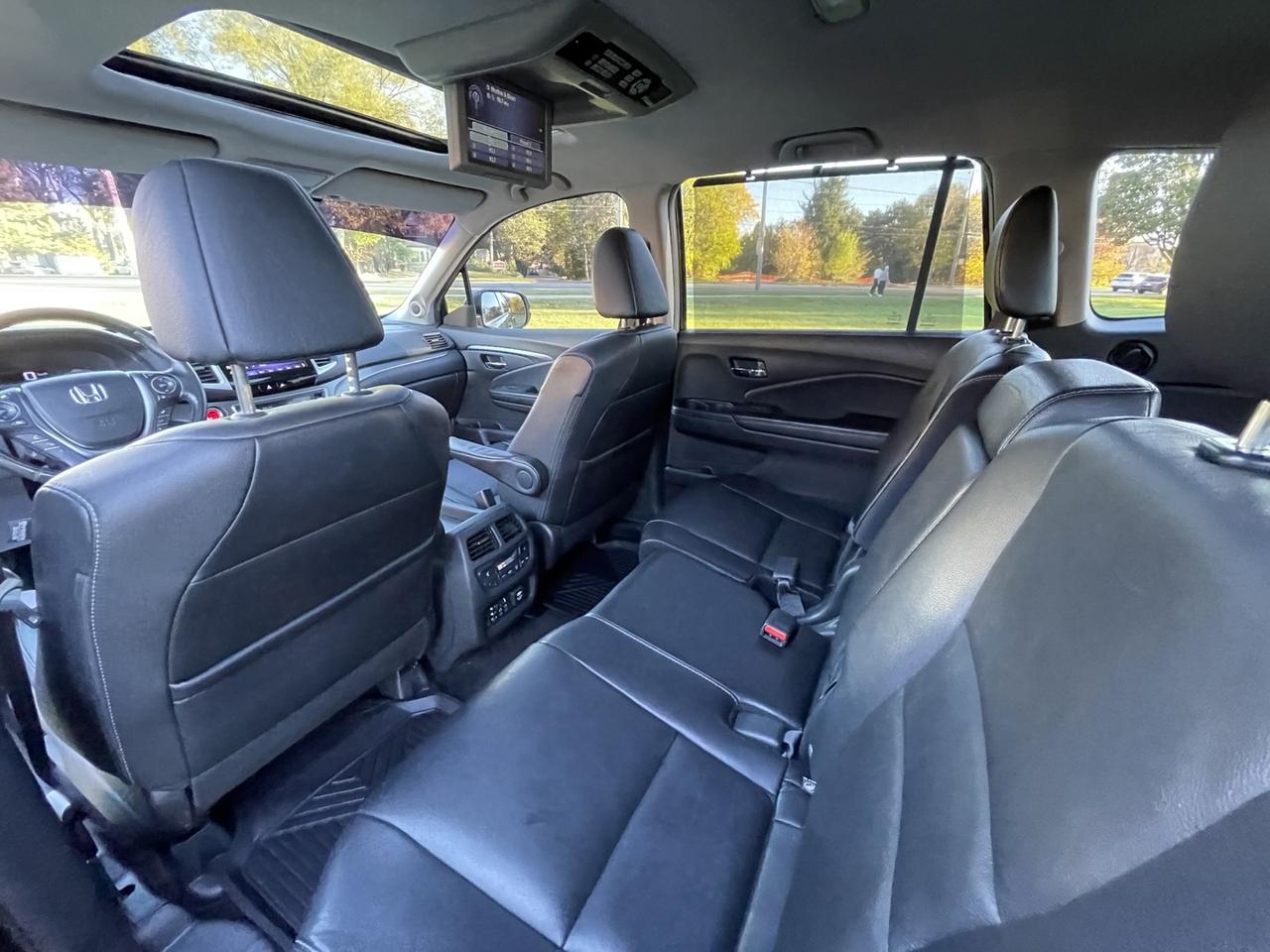 2017 Honda Pilot EX-L w/RES AWD *7 Seats Photo