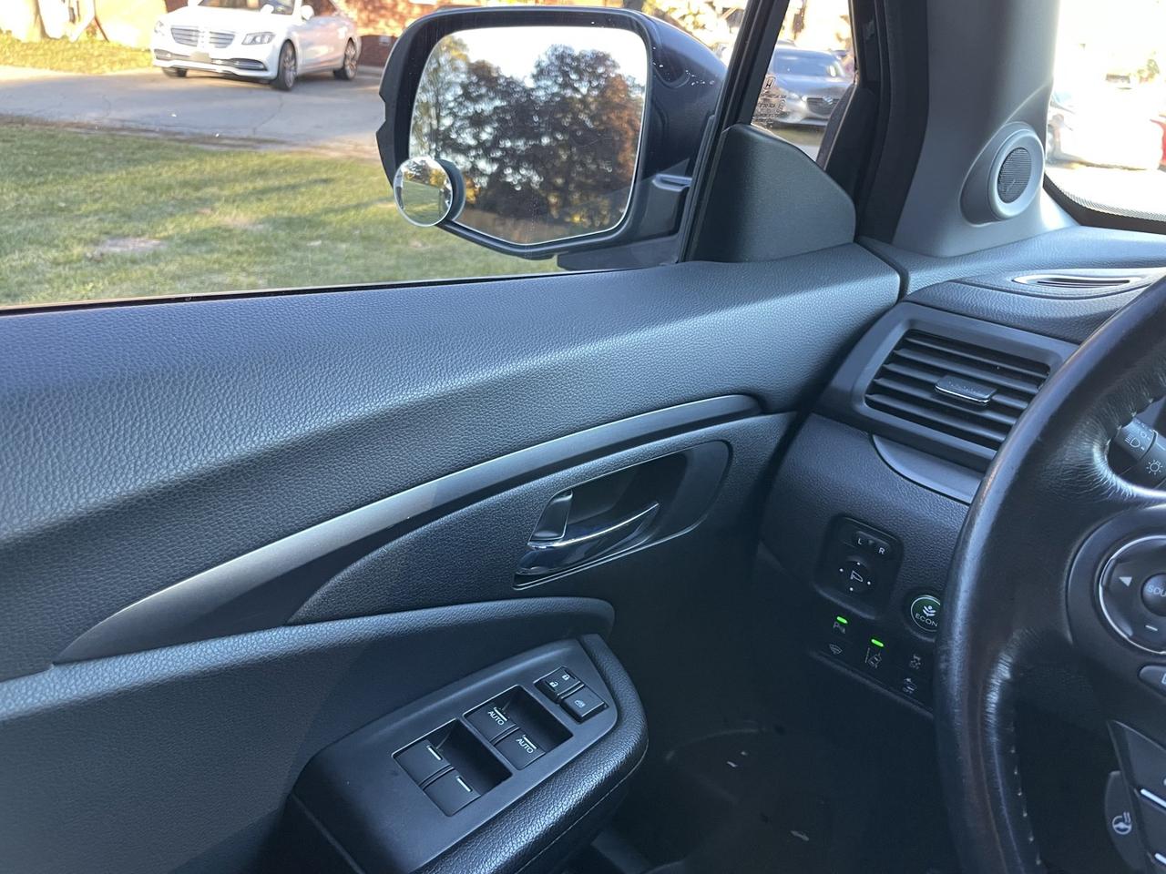 2017 Honda Pilot EX-L w/RES AWD *7 Seats Photo
