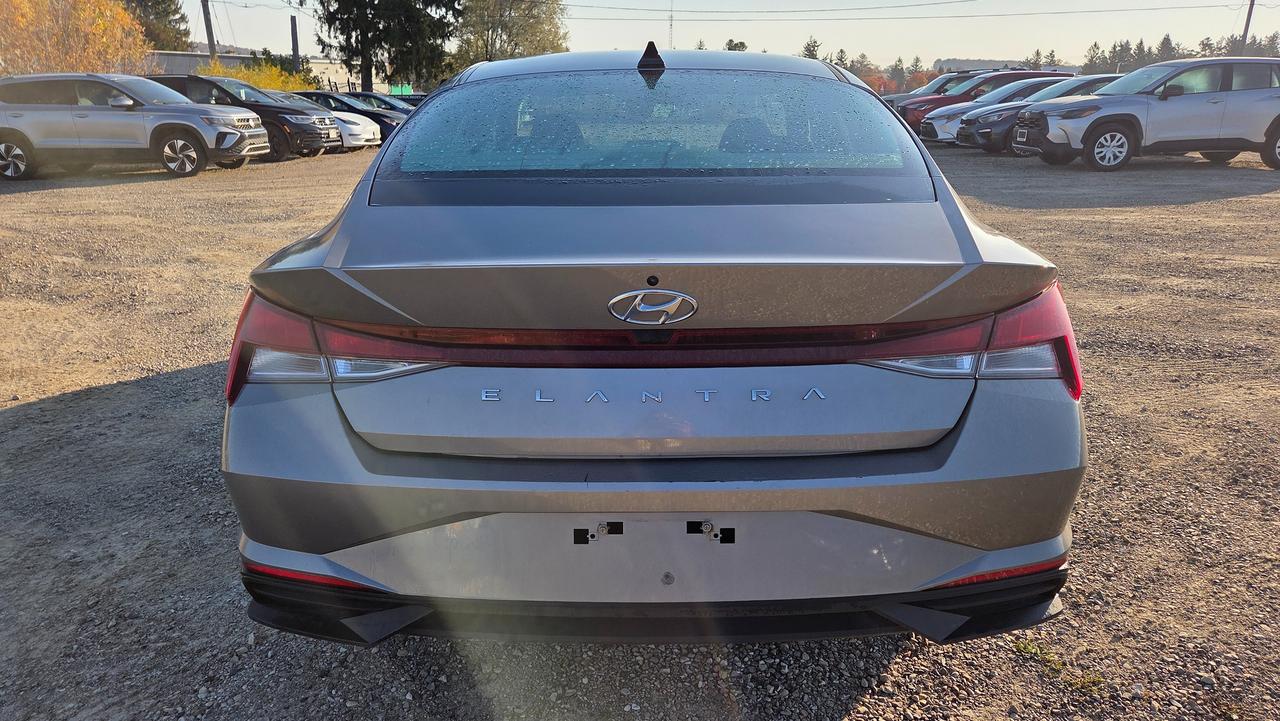 2023 Hyundai Elantra Essential Photo
