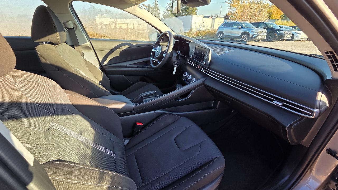 2023 Hyundai Elantra Essential Photo