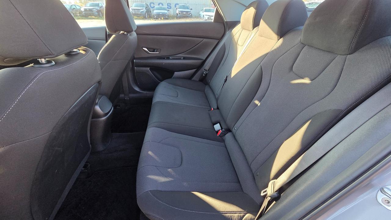 2023 Hyundai Elantra Essential Photo