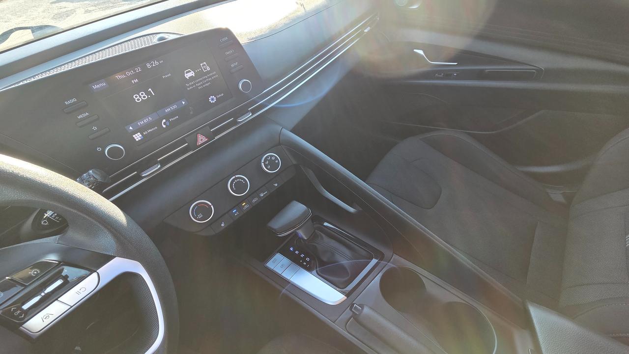 2023 Hyundai Elantra Essential Photo