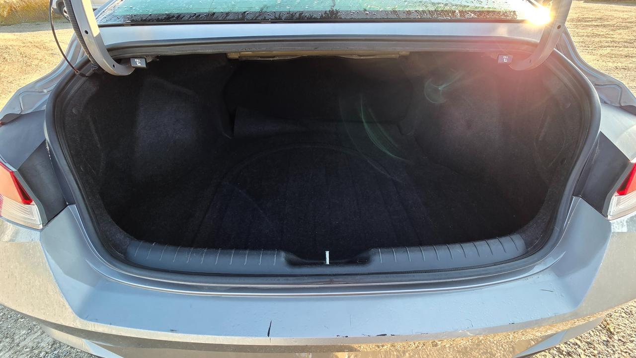 2023 Hyundai Elantra Essential Photo