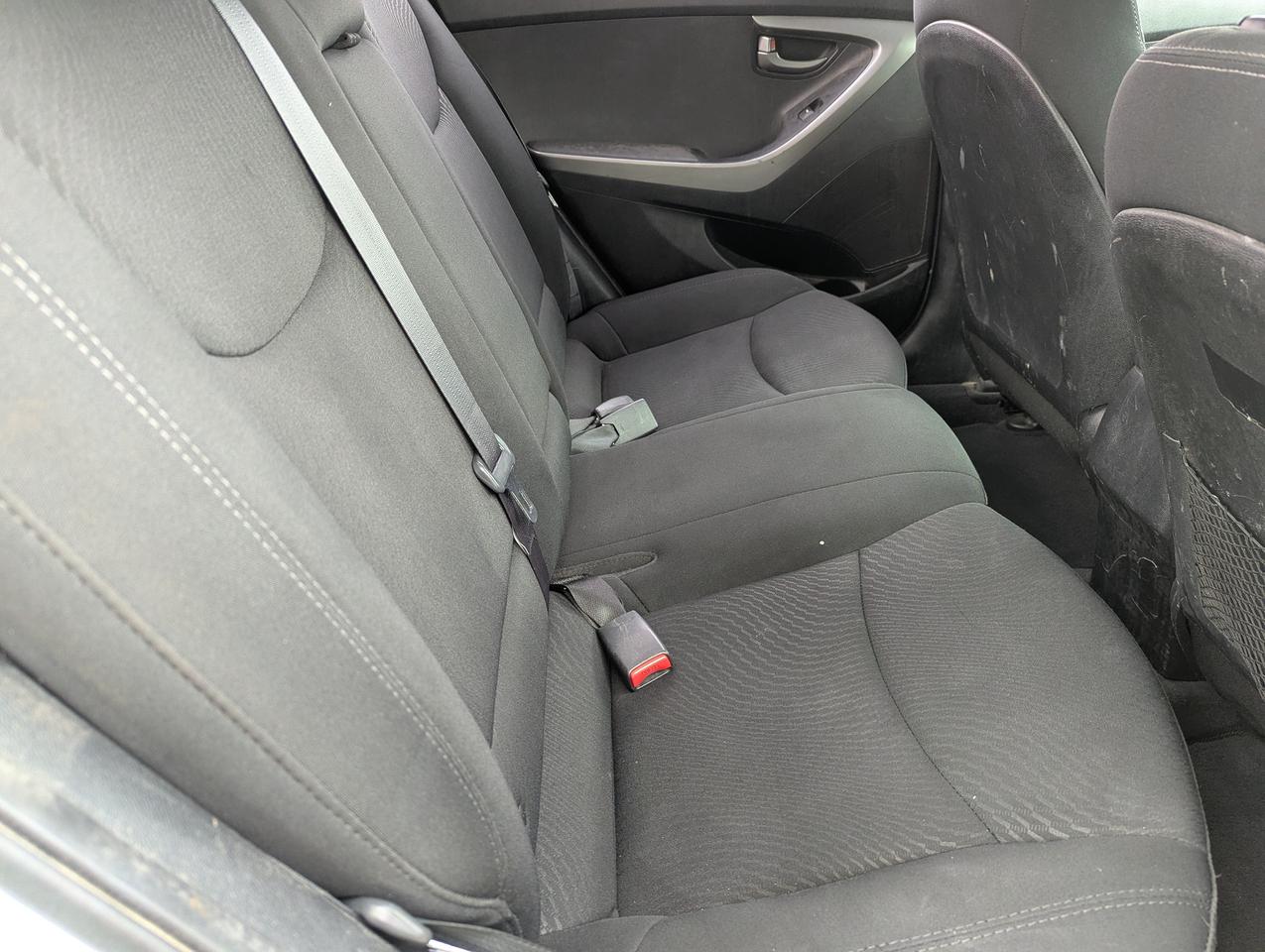 2015 Hyundai Elantra "Holy COW" certified + FREE oil change Photo