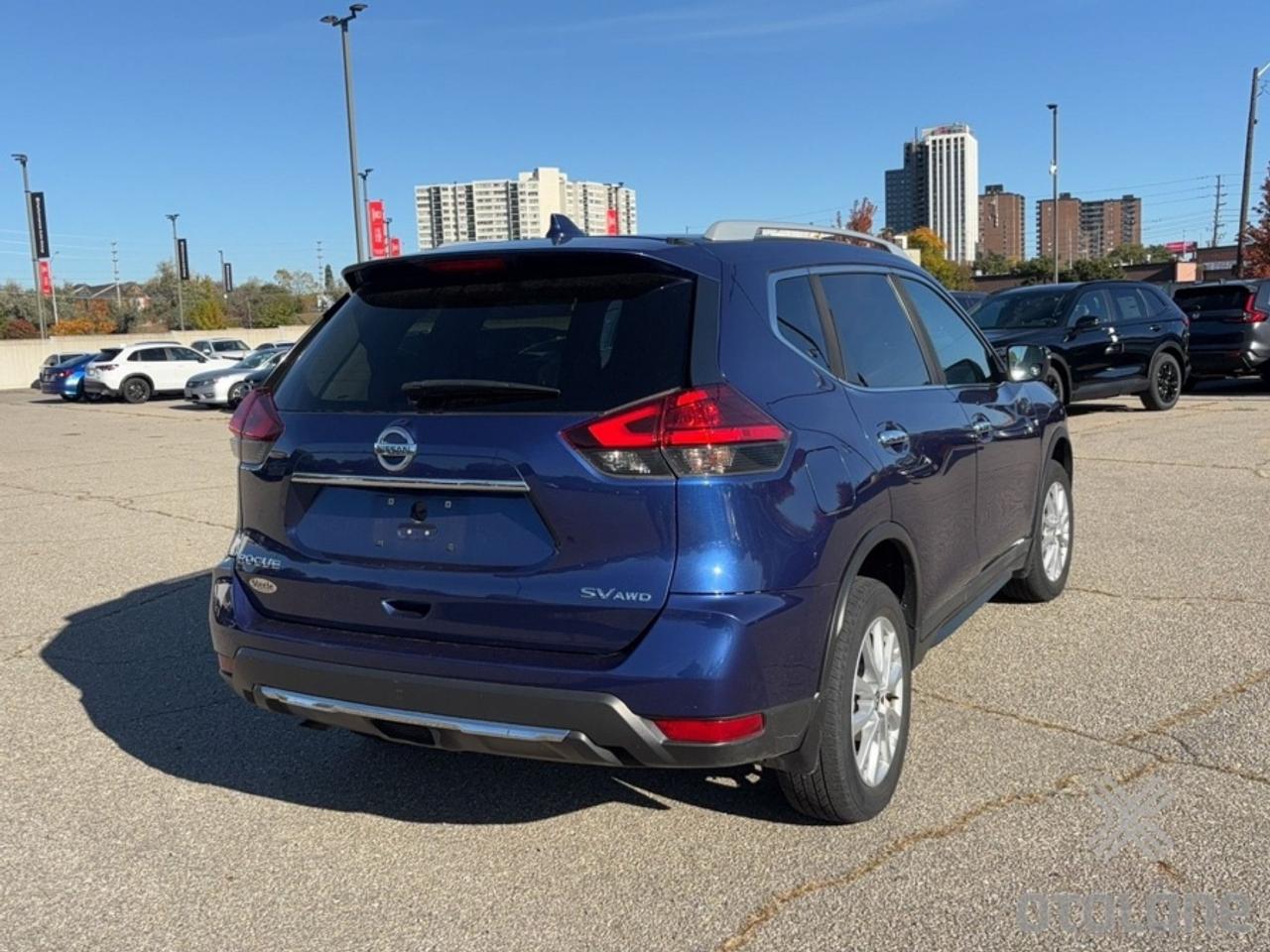 2017 Nissan Rogue SV AWD | FULLY CERTIFIED WITH WARRANTY Photo2