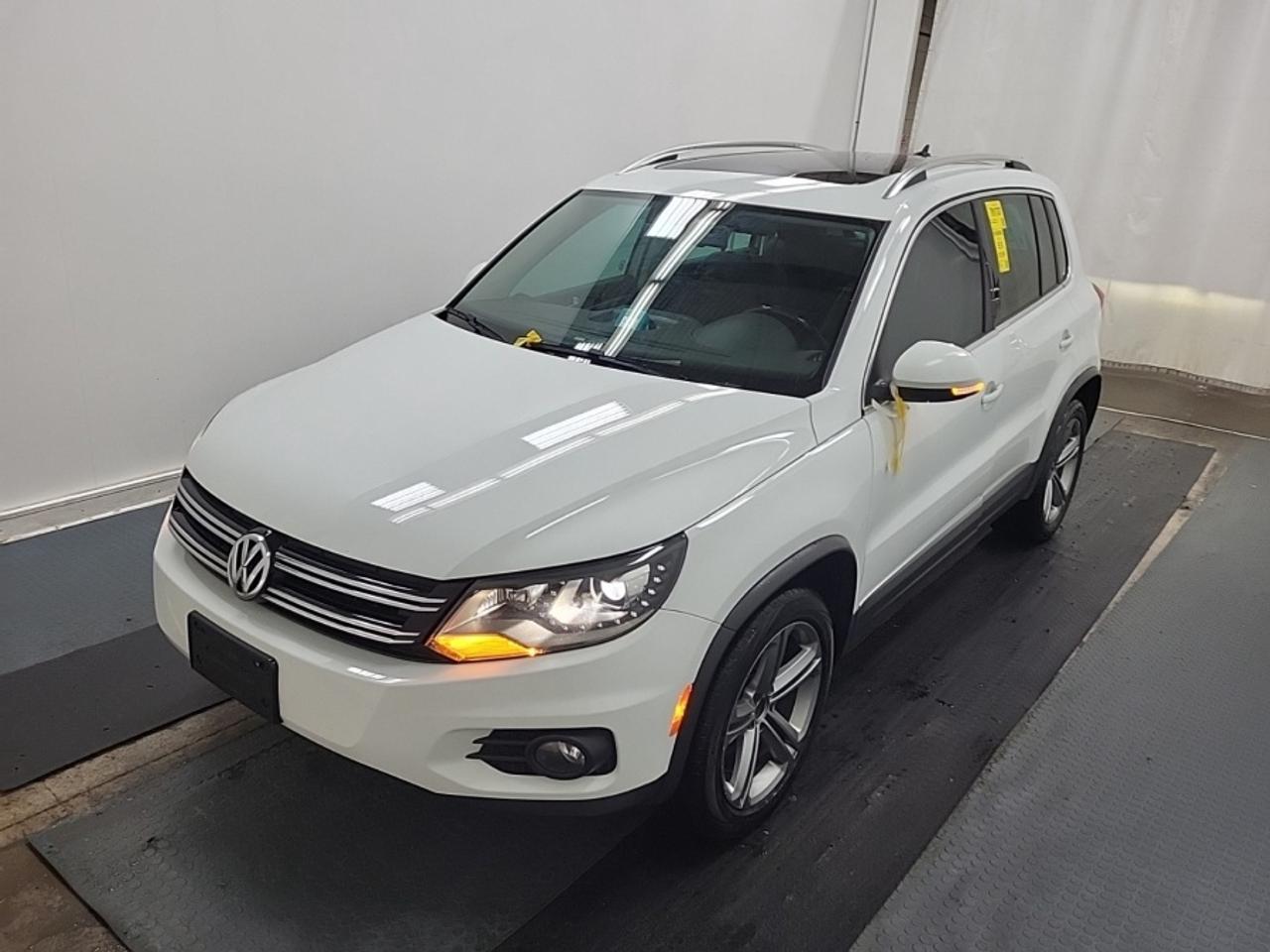 2017 Volkswagen Tiguan HIGHLINE | FULLY CERTIFIED WITH WARRANTY Photo0