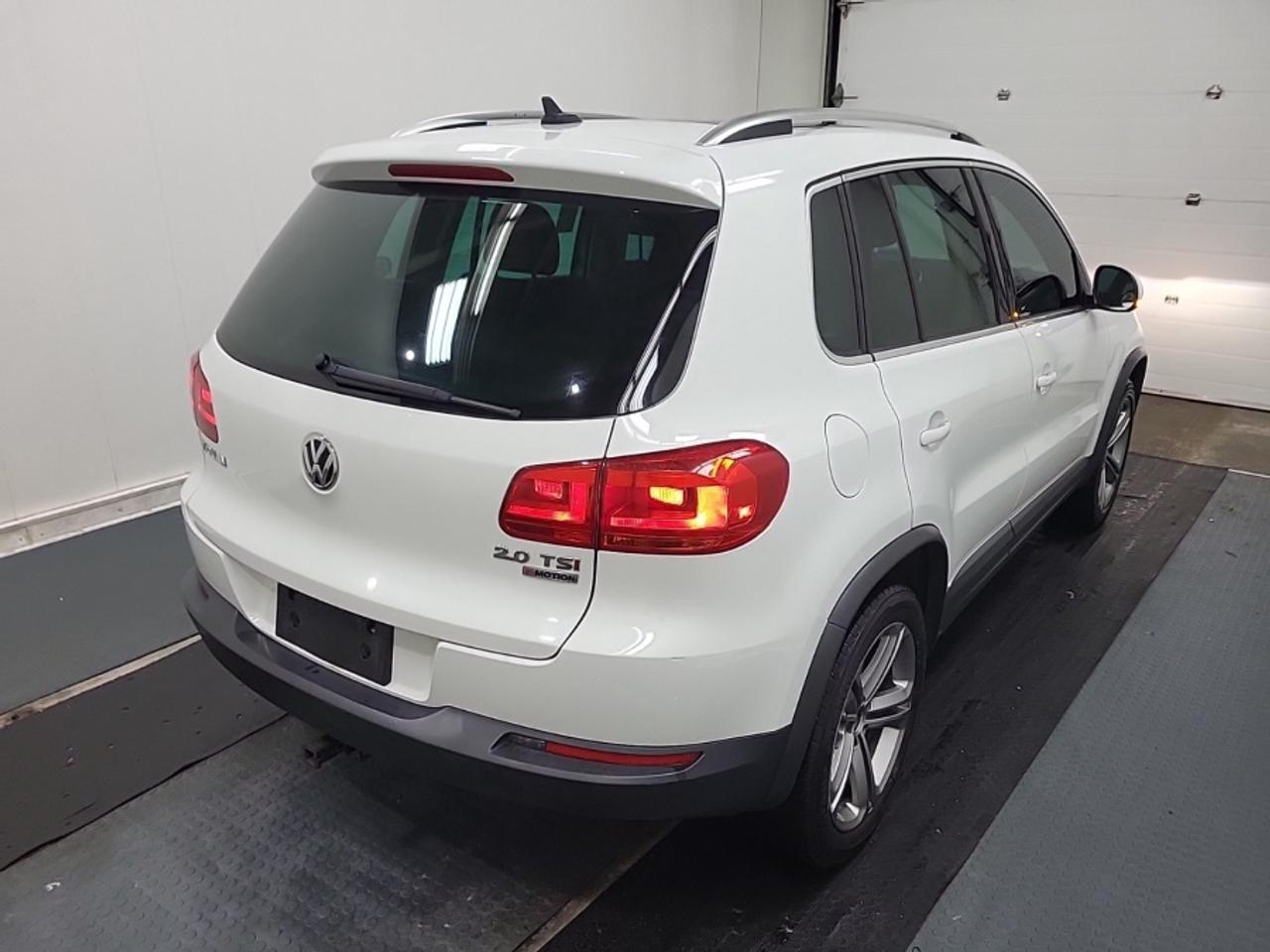 2017 Volkswagen Tiguan HIGHLINE | FULLY CERTIFIED WITH WARRANTY Photo2