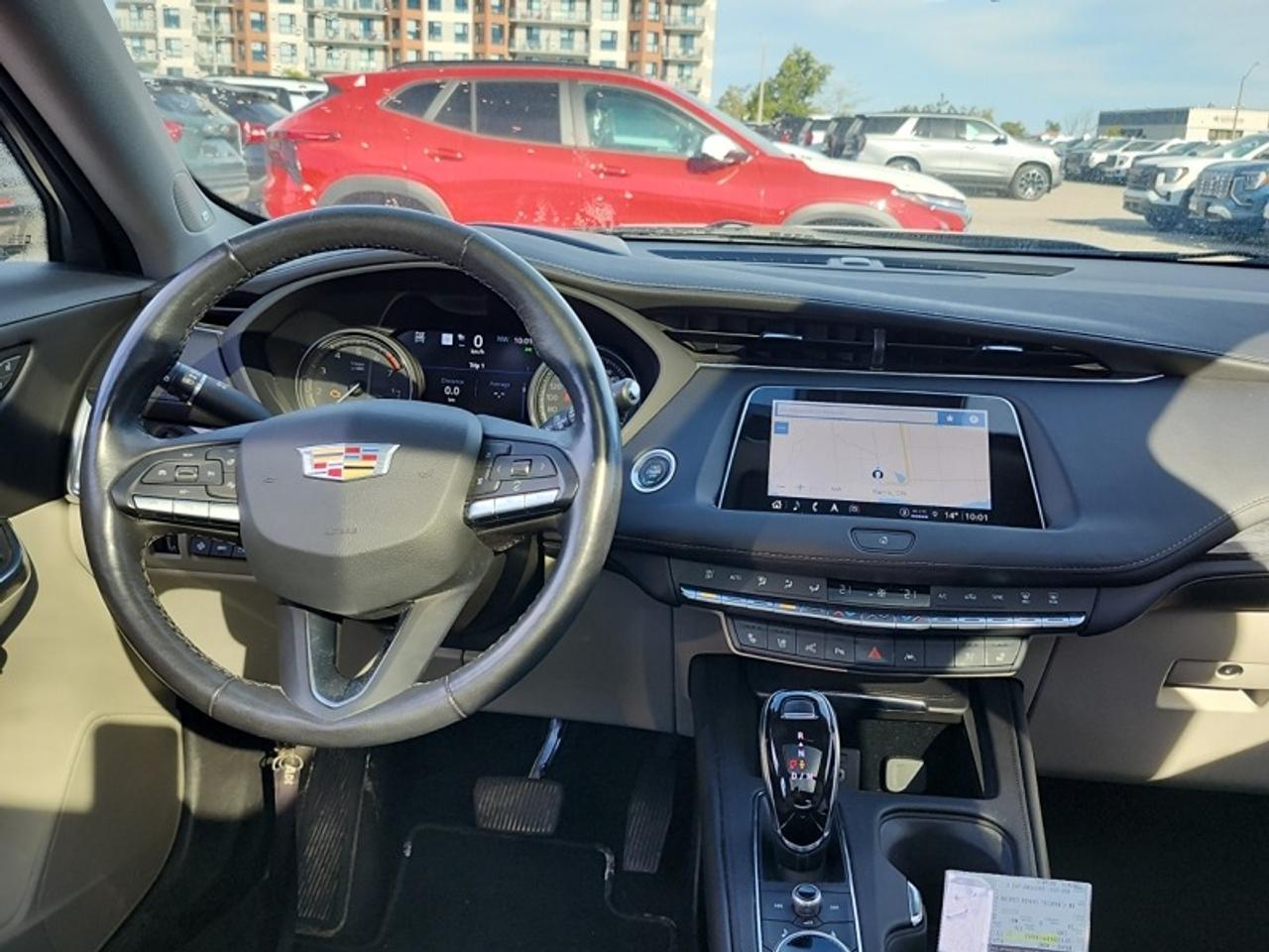 2023 Cadillac XT4 PREMIUM LUXURY - MASSAGE SEATS, NAV, HUD & MORE! Photo