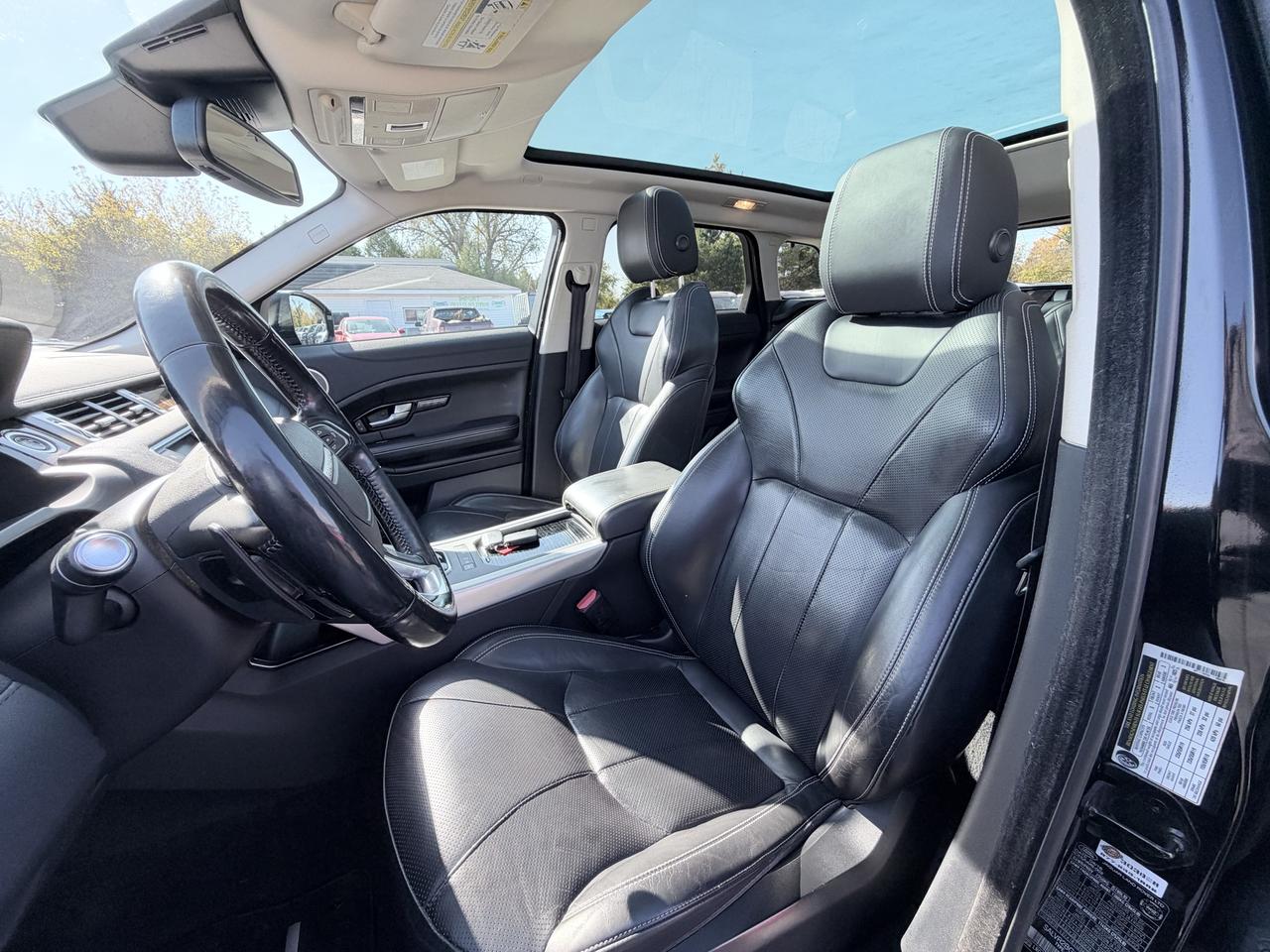 2016 Land Rover Range Rover Evoque HSE Photo