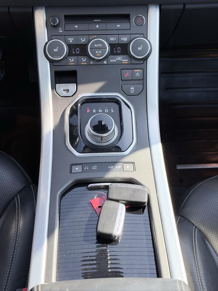 2016 Land Rover Range Rover Evoque HSE Photo