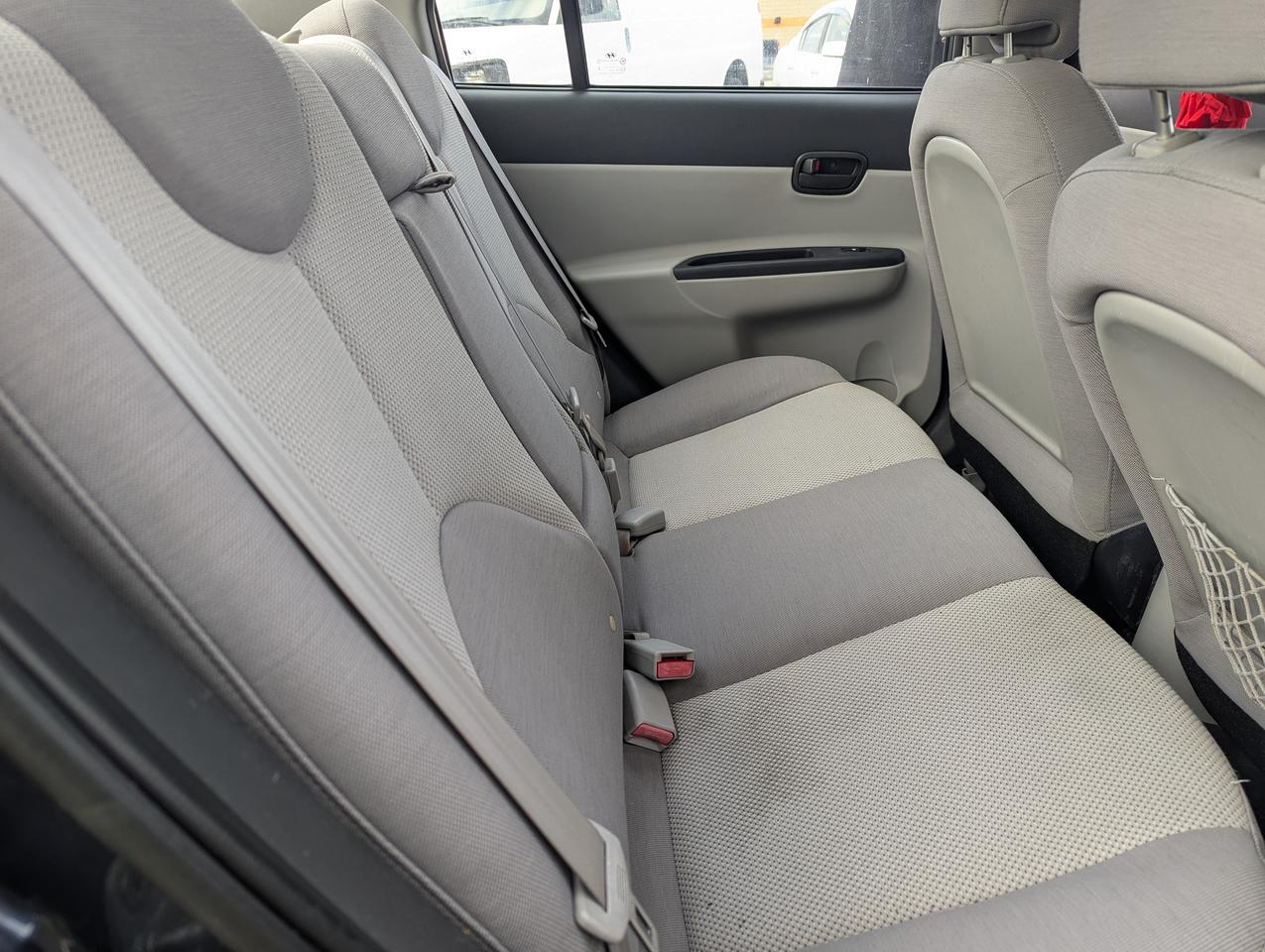 2009 Hyundai Accent "El cheapo SPECIAL" certified + FREE oil change Photo