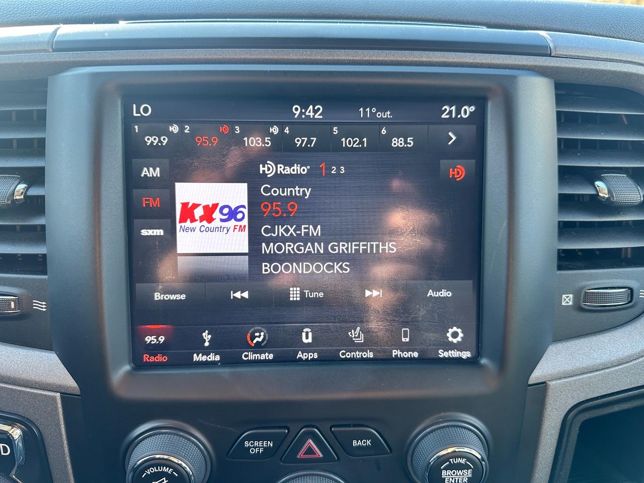 2019 RAM 1500 Classic Express4X4 HEMI CrewCab HTD-Cloth XM A/C BackupCam Photo