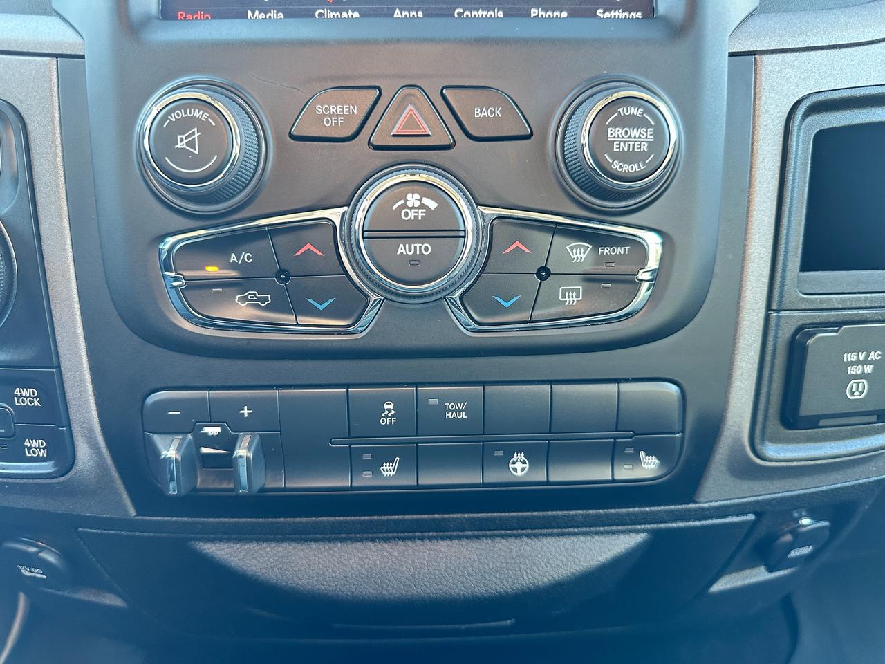 2019 RAM 1500 Classic Express4X4 HEMI CrewCab HTD-Cloth XM A/C BackupCam Photo