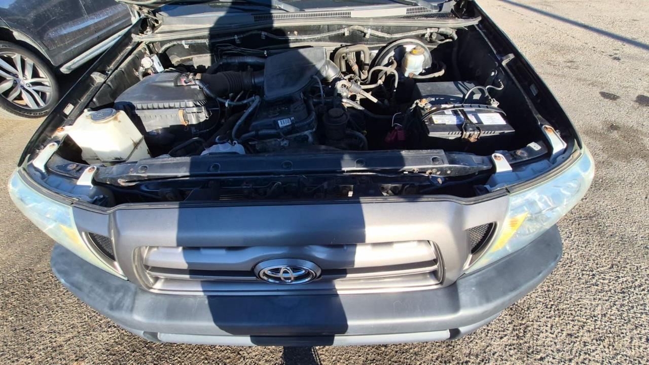2010 Toyota Tacoma ACCESS CAB, 4 CYLINDER, MANUAL, AS IS SPECIAL Photo