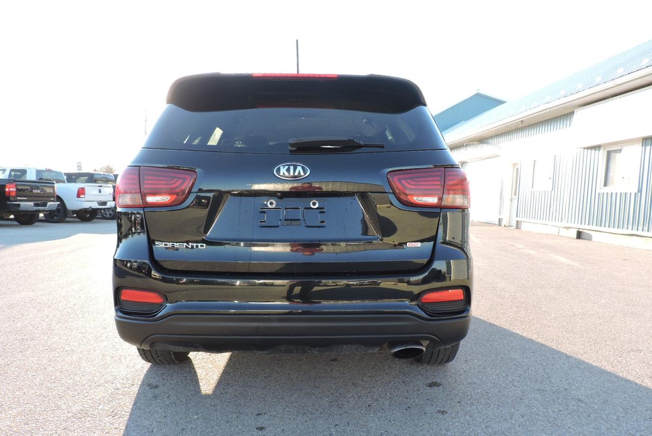 2019 Kia Sorento LX 2.4L All Wheel Drive New Brakes 183000 KMS Photo