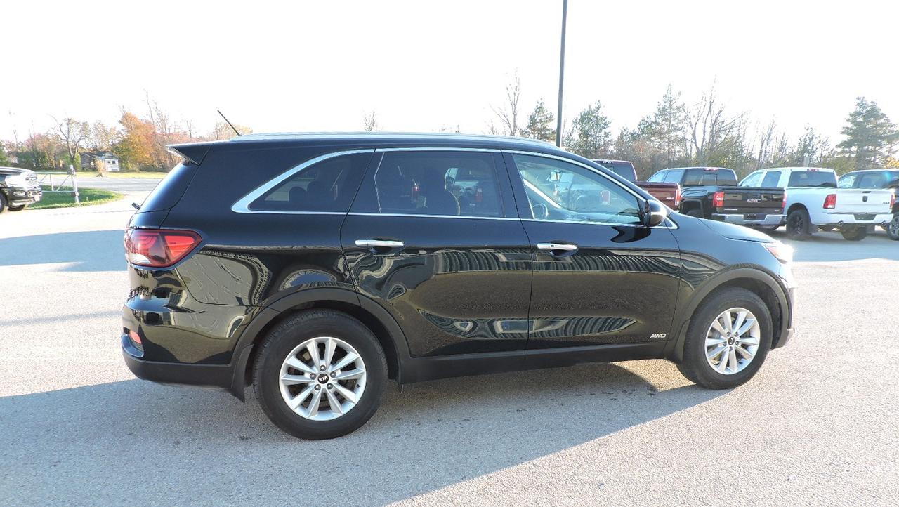 2019 Kia Sorento LX 2.4L All Wheel Drive New Brakes 183000 KMS Photo4