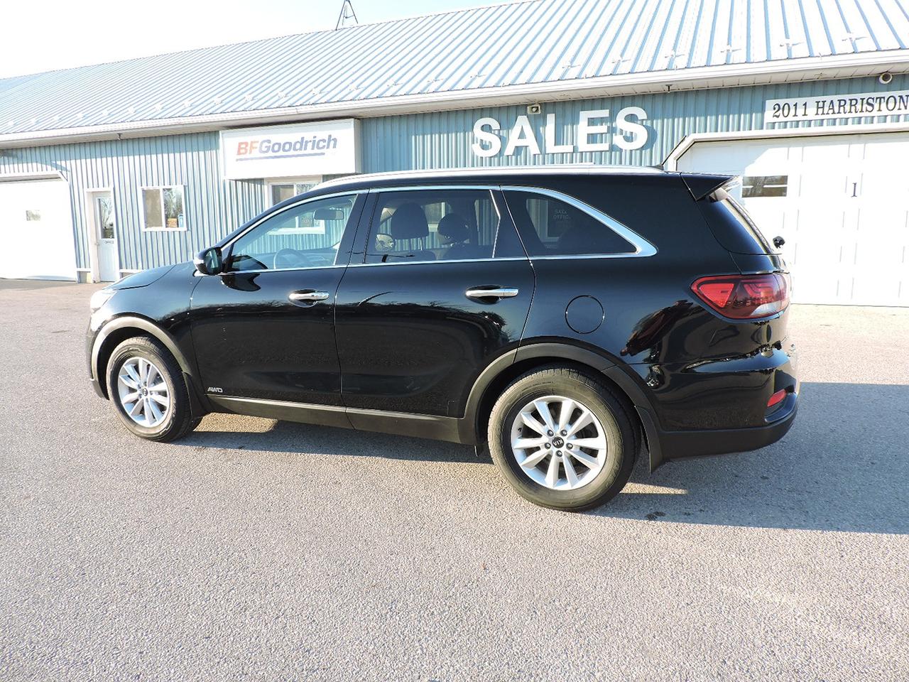 2019 Kia Sorento LX 2.4L All Wheel Drive New Brakes 183000 KMS Photo