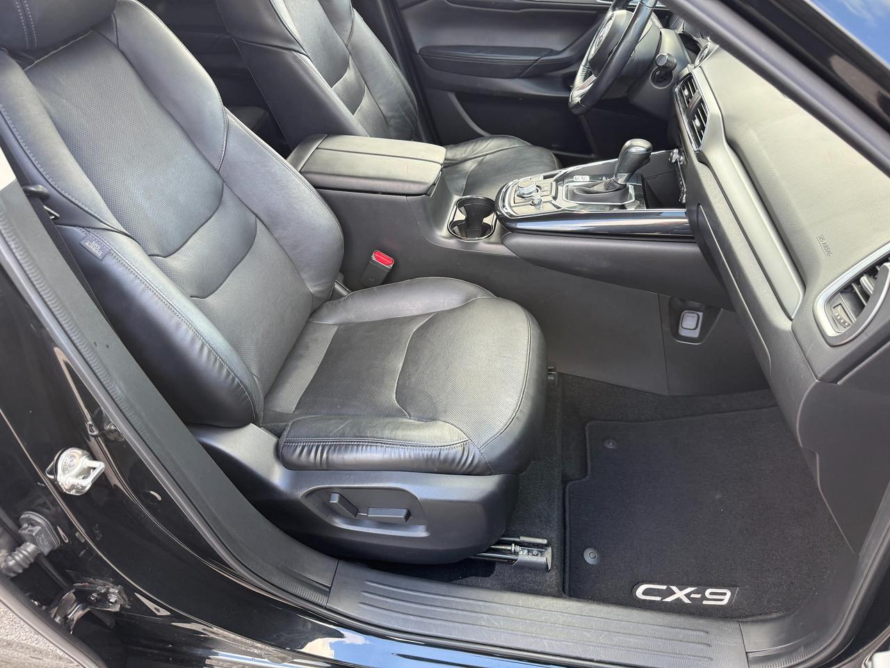 2019 Mazda CX-9 GS-L AWD,MINT,NO ACCIDENTS,SERVICE REC,CERTIFIED ! Photo