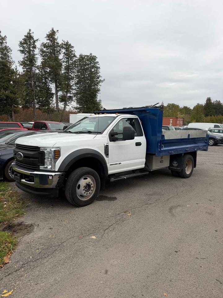 2019 Ford SUPER DUTY F-550 DRW XLT DUMP TRUCK - Photo #1