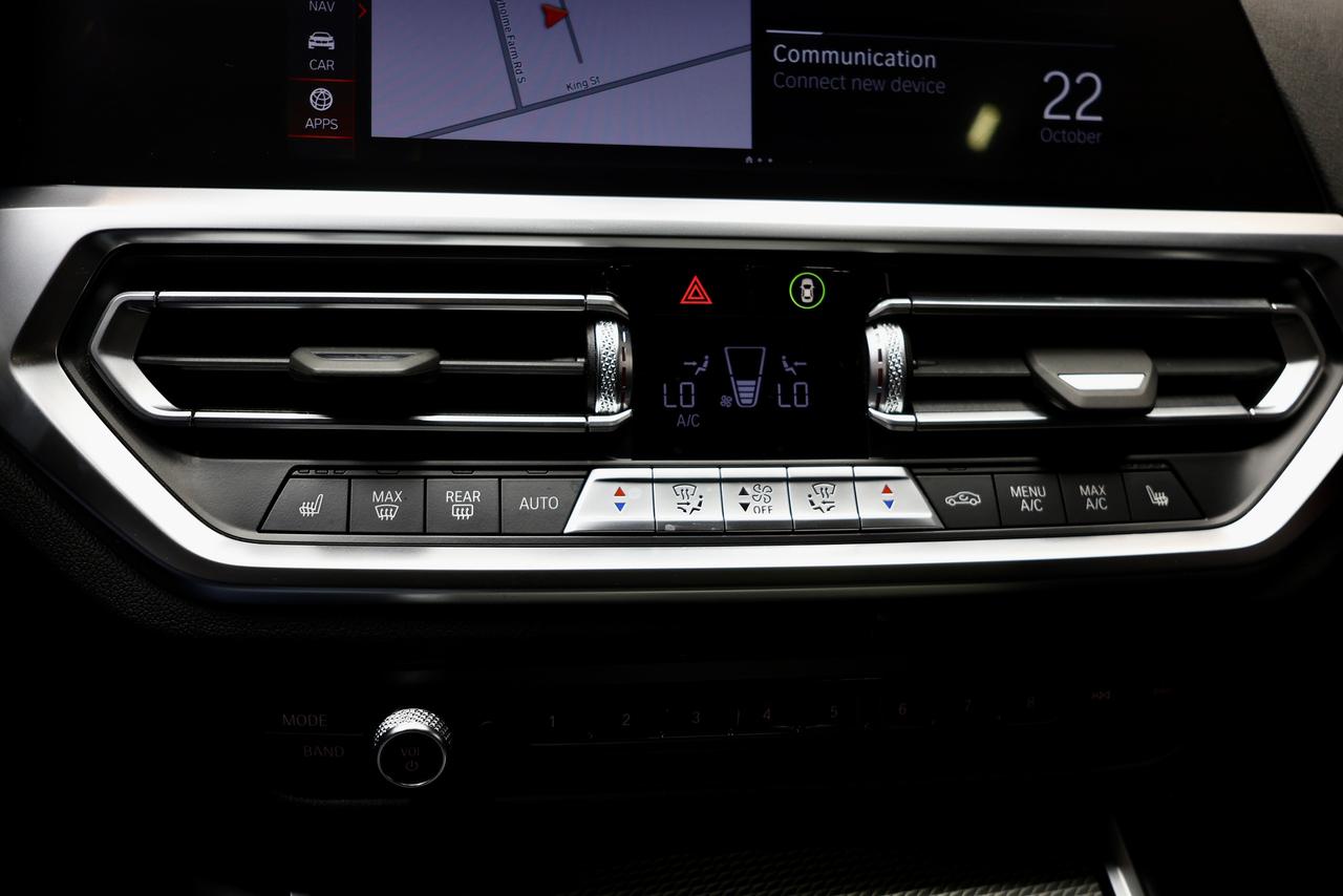 2022 BMW 2 Series M240i xDrive - SUNROOF|NAVI|CAMERA|BLINDSPOT Photo