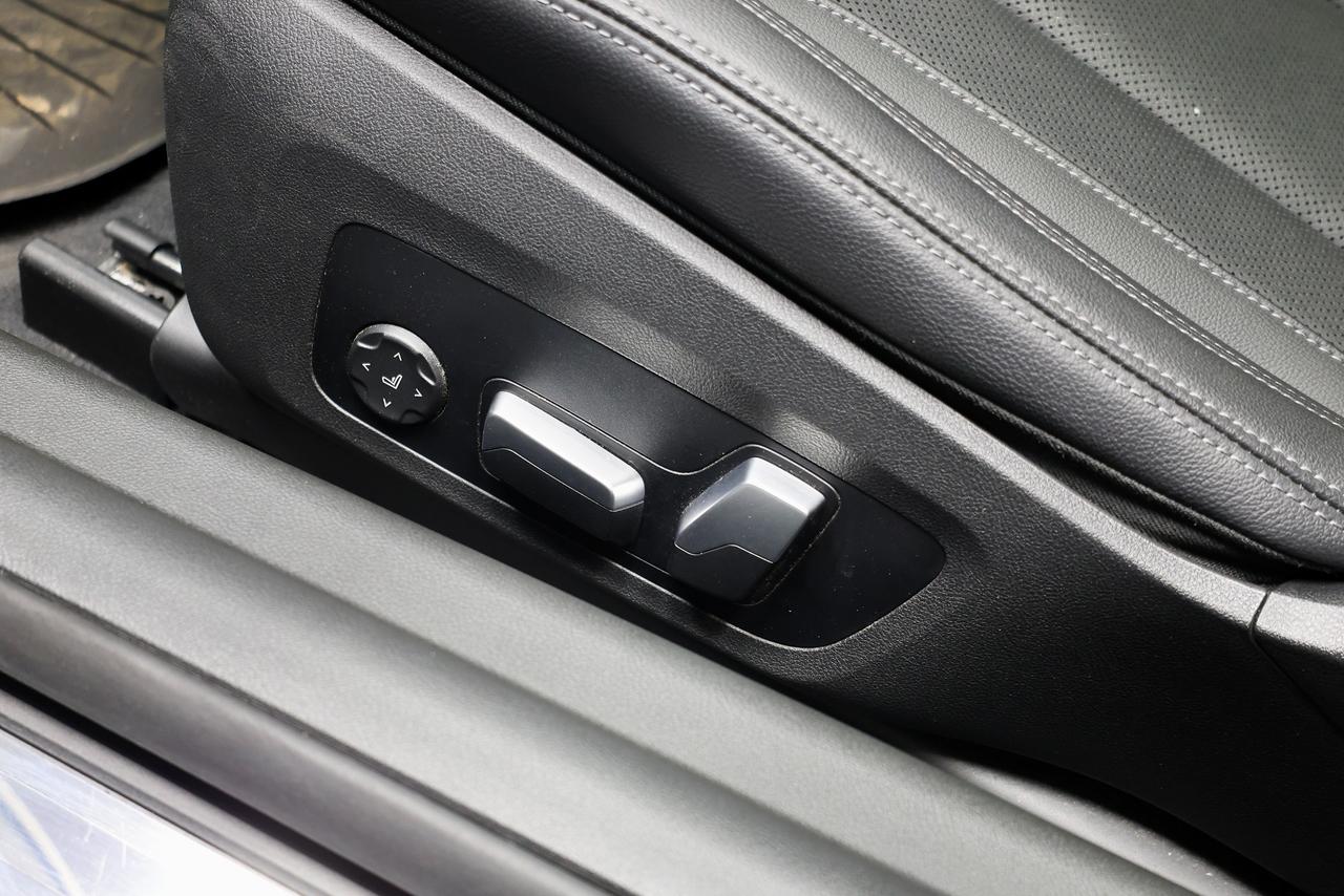 2022 BMW 2 Series M240i xDrive - SUNROOF|NAVI|CAMERA|BLINDSPOT Photo