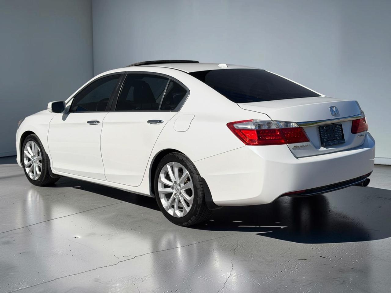 2015 Honda Accord Touring Photo