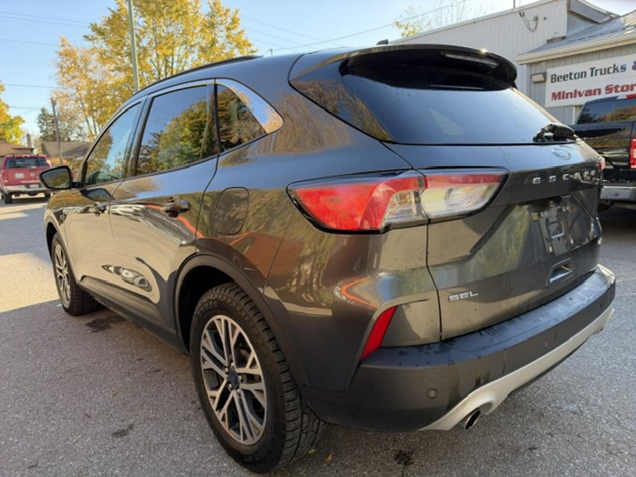 2020 Ford Escape SEL AWD Photo