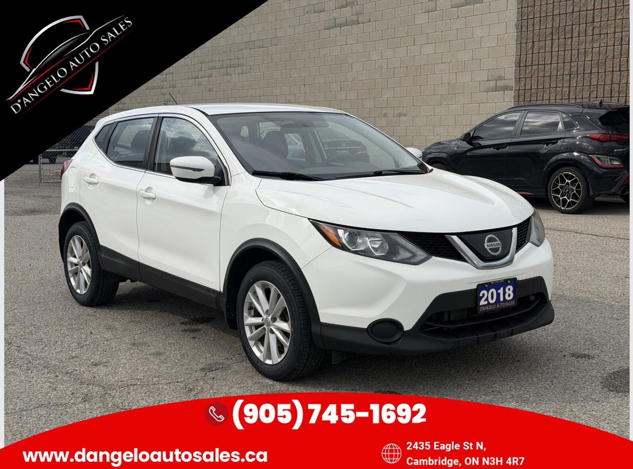 2018 Nissan Rogue Sport SV Photo
