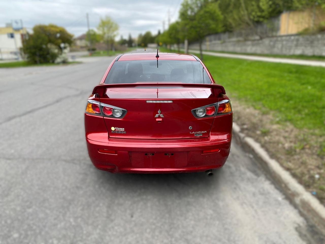 2017 Mitsubishi Lancer ES Photo