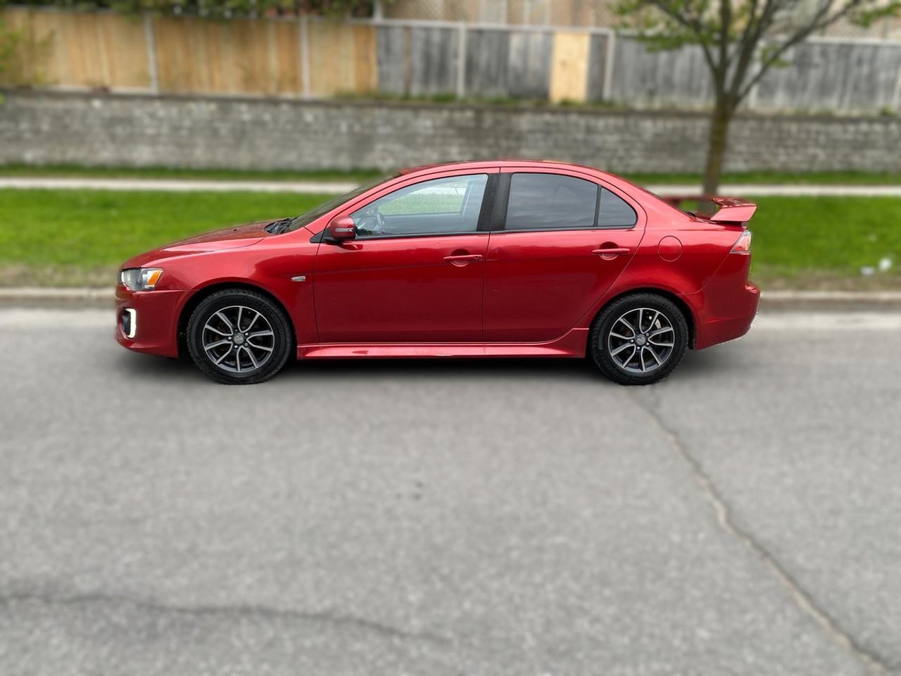 2017 Mitsubishi Lancer ES Photo2
