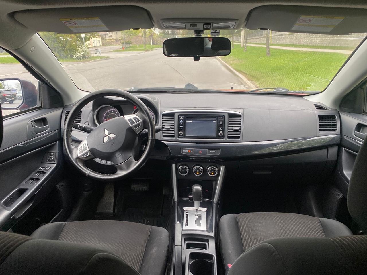 2017 Mitsubishi Lancer ES Photo