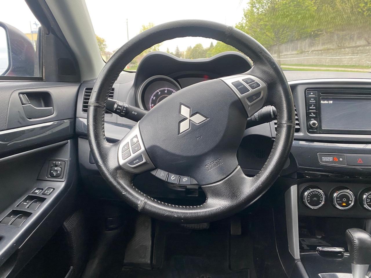 2017 Mitsubishi Lancer ES Photo