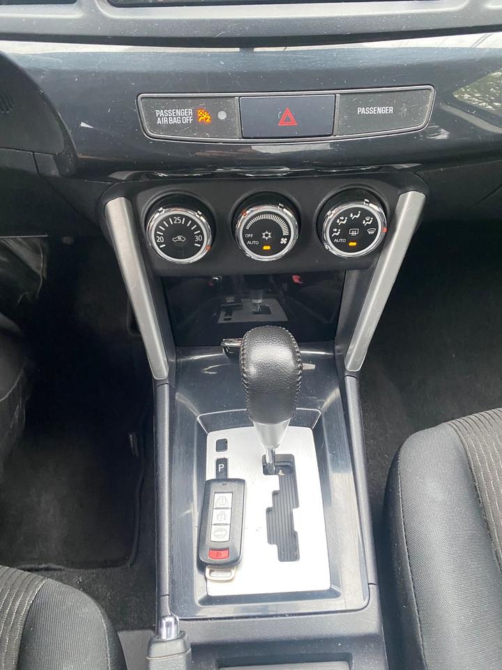 2017 Mitsubishi Lancer ES Photo