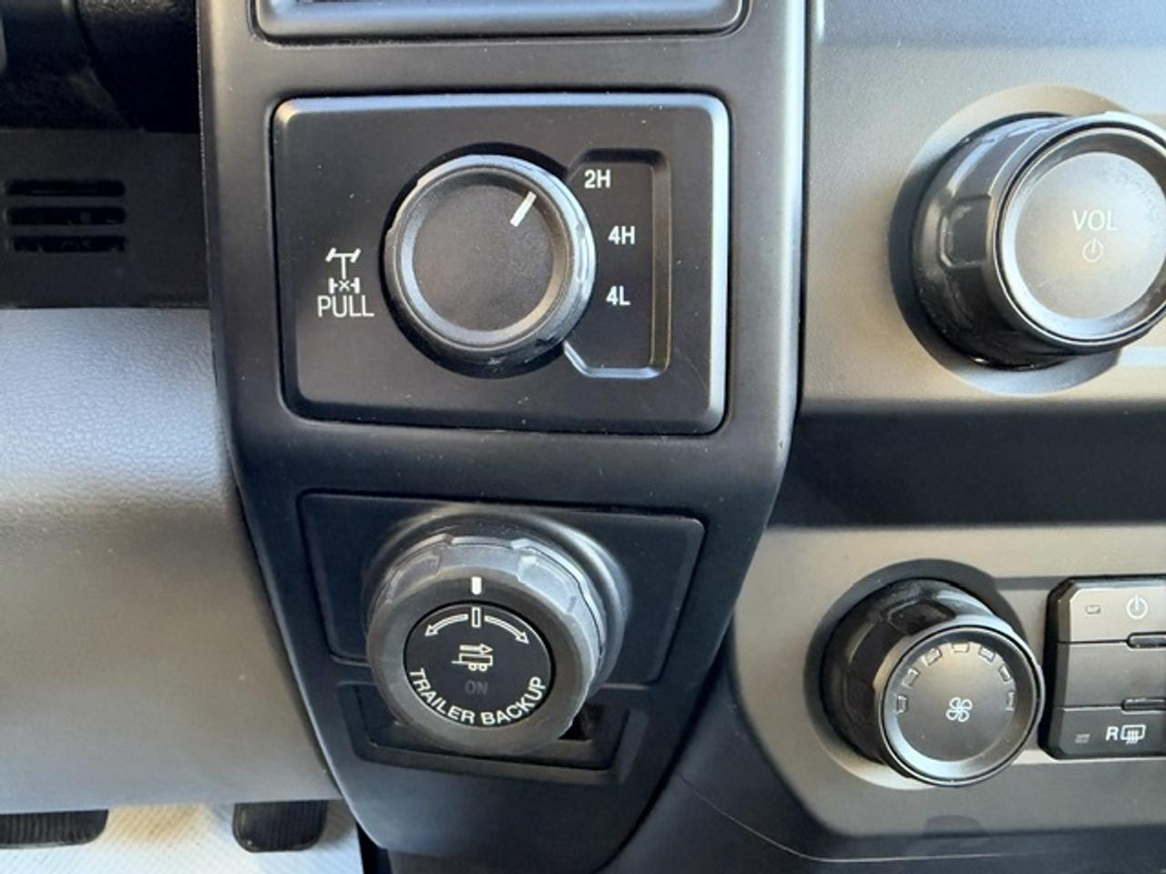2019 Ford F-150 4WD SUPERCAB 6.5' BOX XL EXT CAB Photo