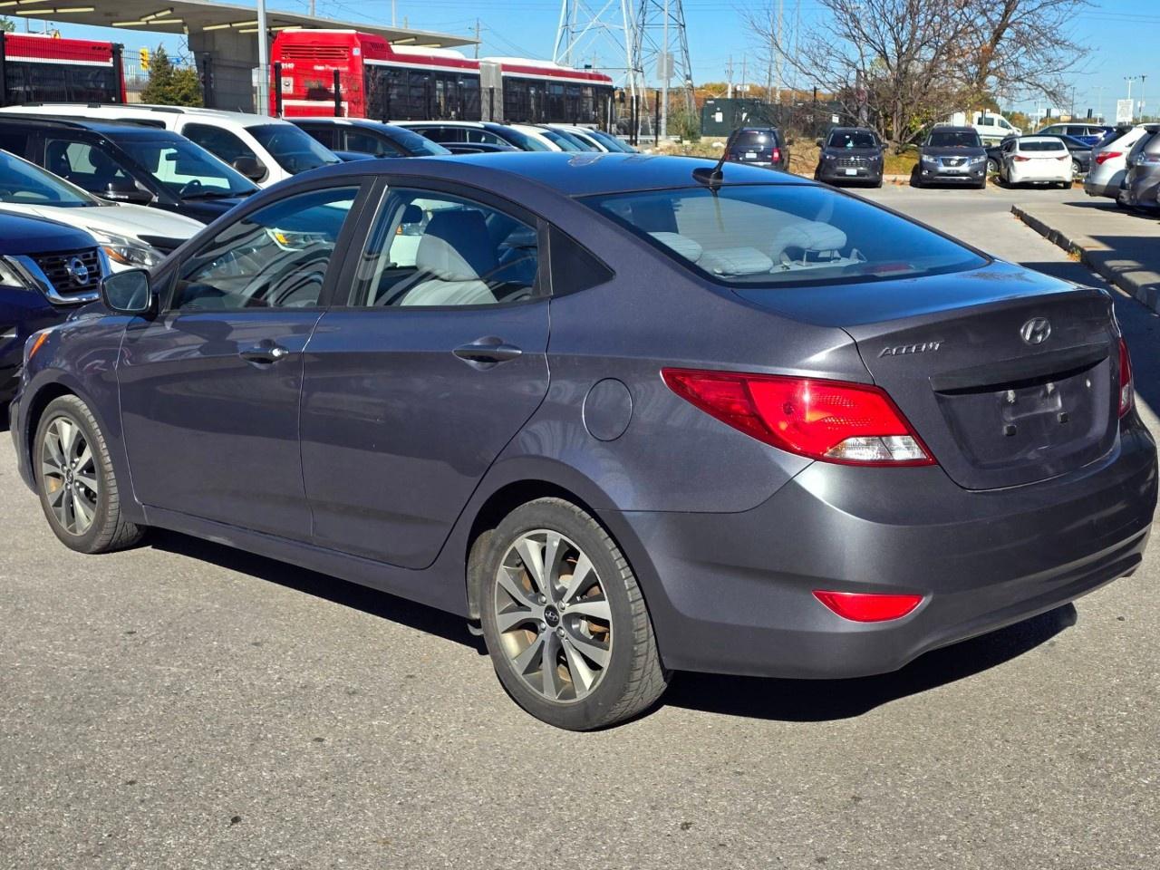 2017 Hyundai Accent 4DR SDN AUTO SE Photo