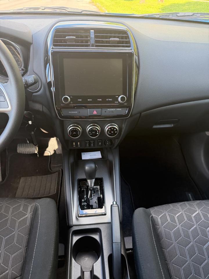 2026 Mitsubishi RVR ES Photo