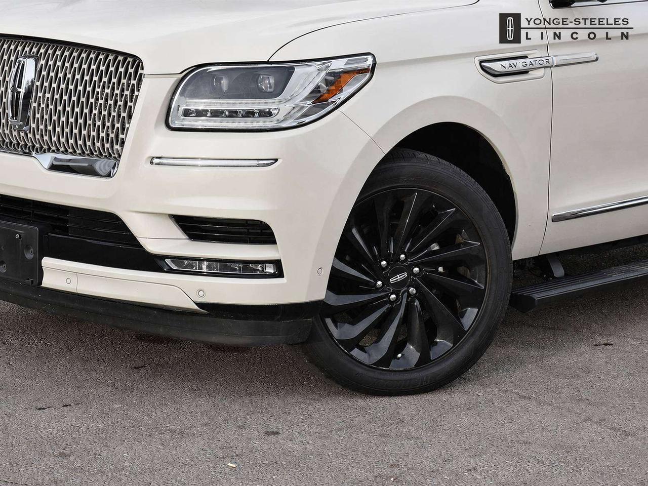 2021 Lincoln Navigator Reserve Photo2