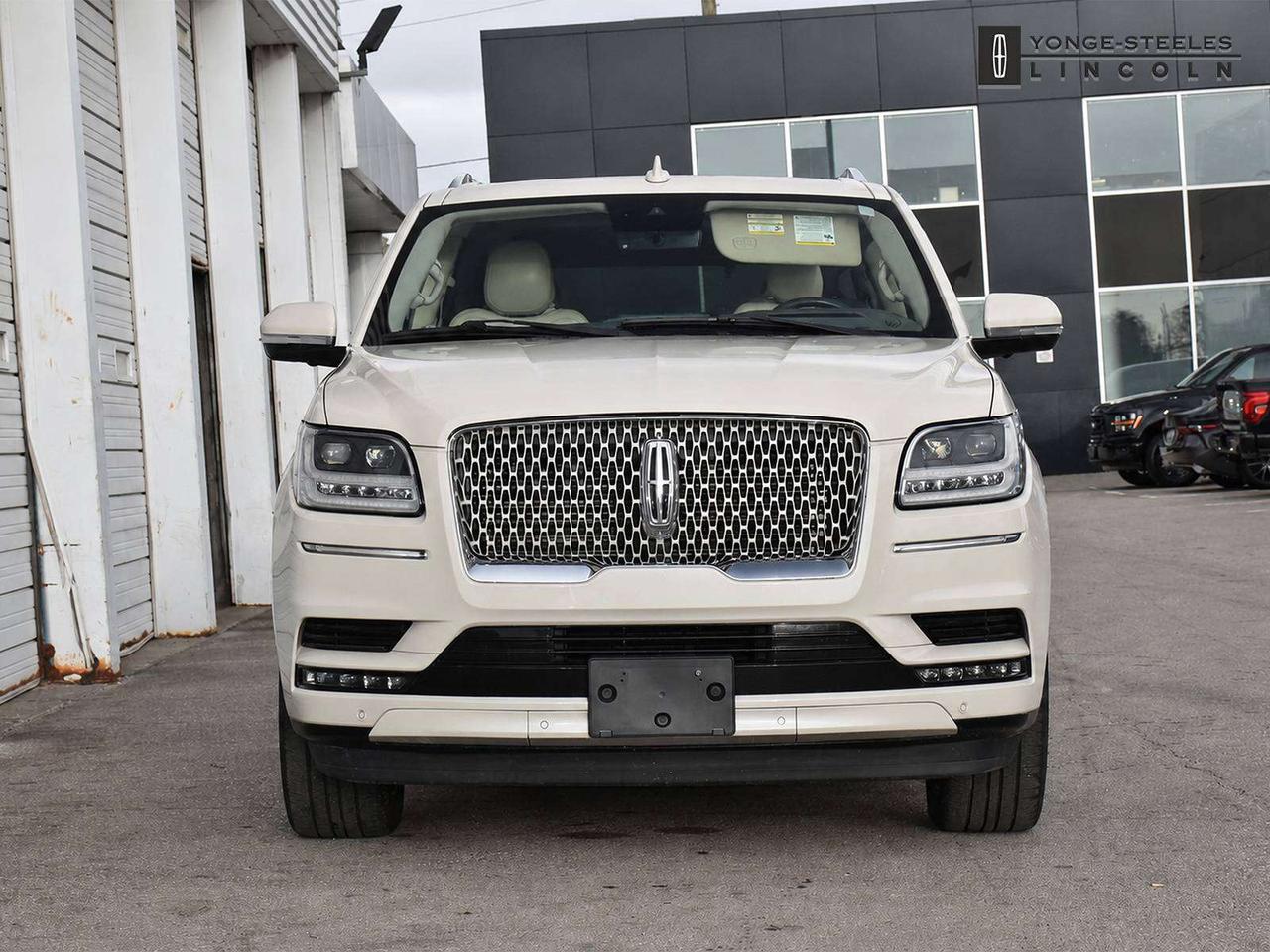 2021 Lincoln Navigator Reserve Photo4