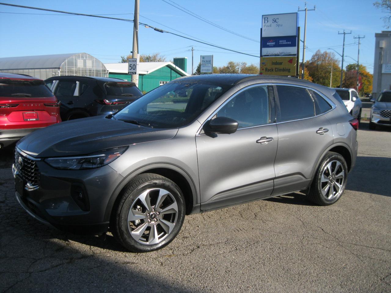 2024 Ford Escape Platinum 4dr All-Wheel Drive Photo