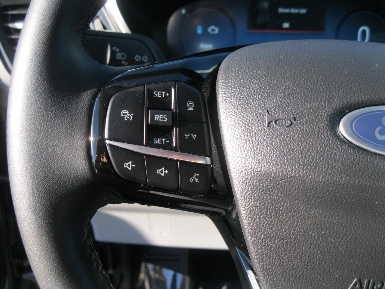 2024 Ford Escape Platinum 4dr All-Wheel Drive Photo